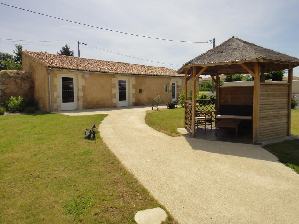 Le Domaine Du Luth Βίλα Quincay Εξωτερικό φωτογραφία