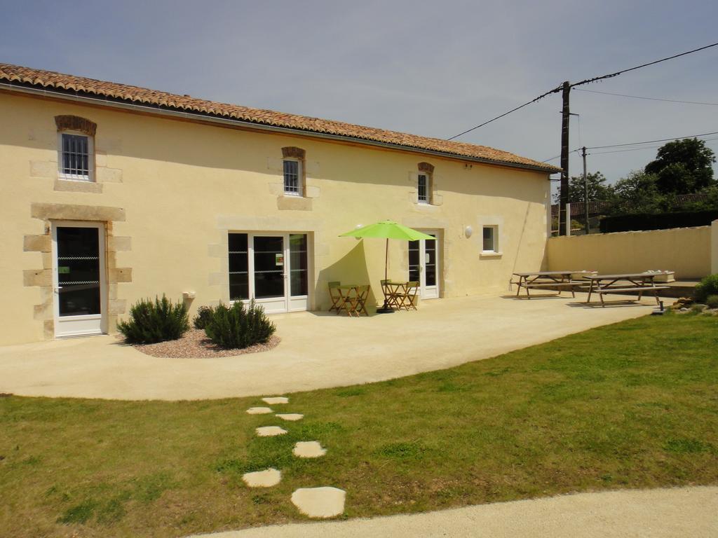 Le Domaine Du Luth Βίλα Quincay Εξωτερικό φωτογραφία